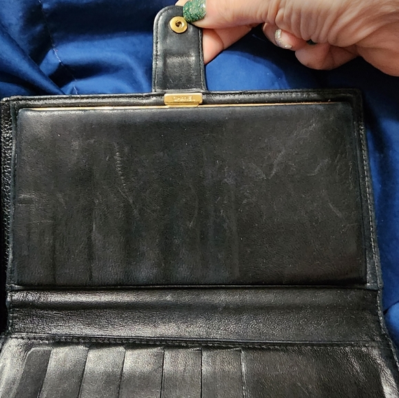 Chanel CC logo GUC BLACK CAVIAR KISSLOCK LONG BIFOLD WALLET - Picture 5 of 8